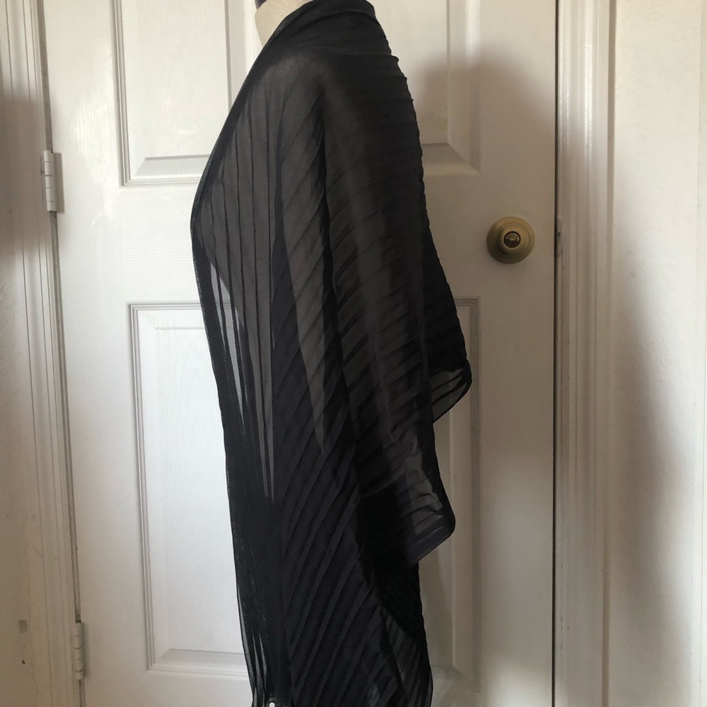 Cejon Black Accordion Scarf - Picture 6 of 8